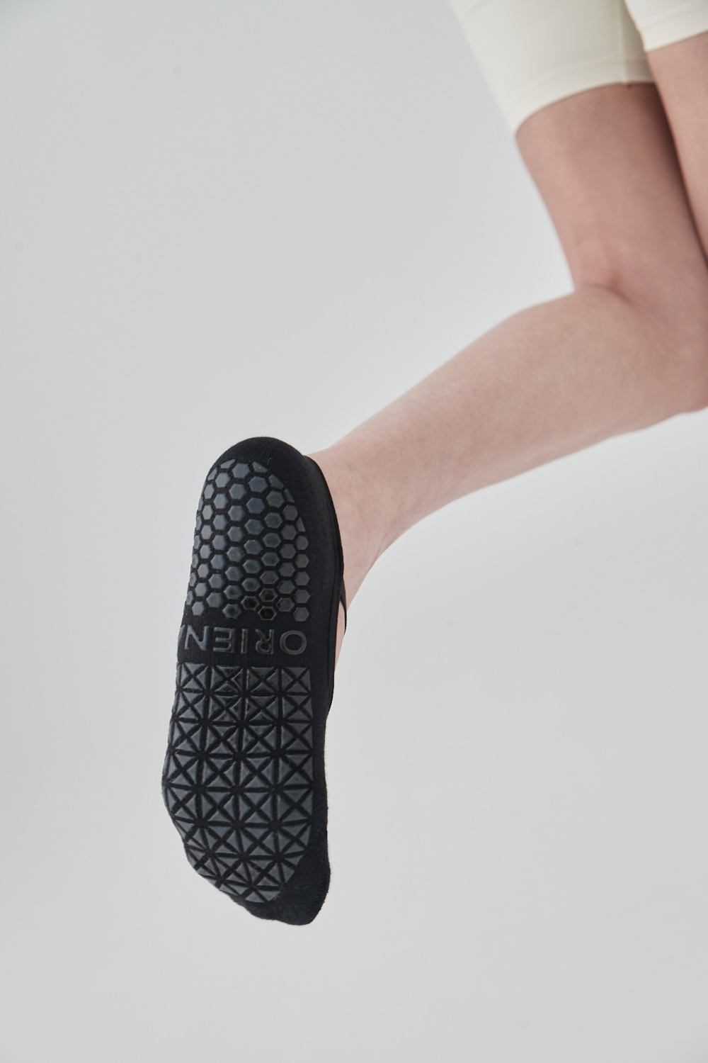 防滑交叉帶襪 ProGrip 黑色 Cross Band Socks ProGrip Black ORIENA