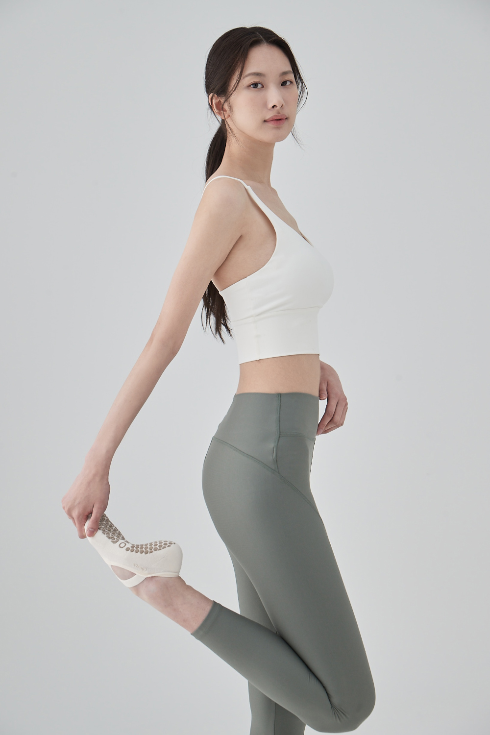 防滑交叉帶襪 ProGrip 米色 Cross Band Socks ProGrip Skin ORIENA