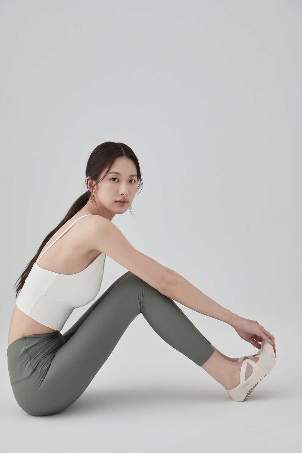 防滑交叉帶襪 ProGrip 米色 Cross Band Socks ProGrip Skin ORIENA